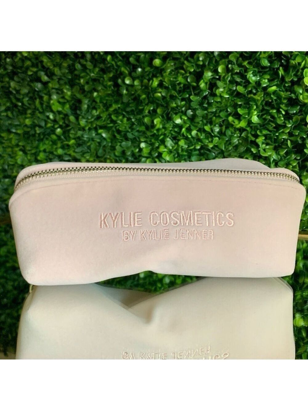 KYLIE Cosmetics Velvet Pouch Makeup Cosmetic Bag | NEW | Ballet Pink - Picture 2 of 6